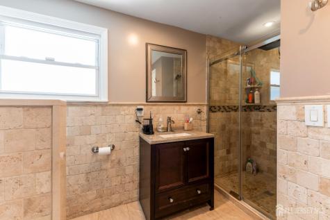 3 Minnisink Avenue Sayreville NJ 08872