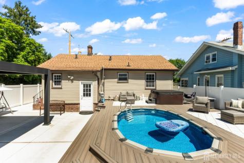 3 Minnisink Avenue Sayreville NJ 08872