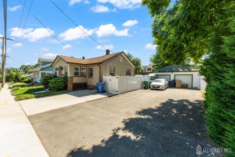 3 Minnisink Avenue Sayreville NJ 08872