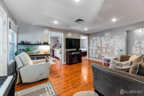3 Minnisink Avenue Sayreville NJ 08872