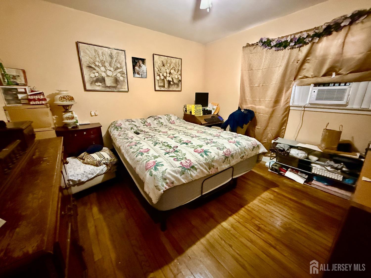 114 Maple Street Colonia NJ 07067