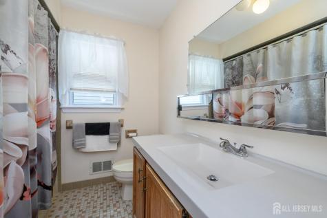 3 Senna Drive Sayreville NJ 08859