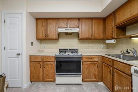 3 Senna Drive Sayreville NJ 08859