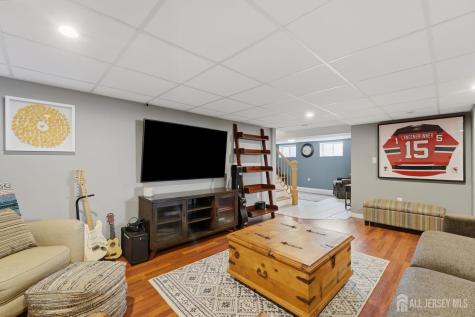 31 Middle Hill Road Colonia NJ 07067