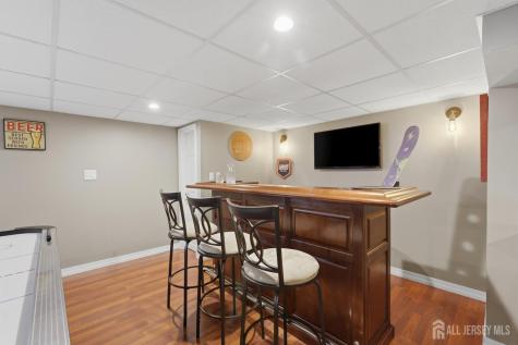 31 Middle Hill Road Colonia NJ 07067