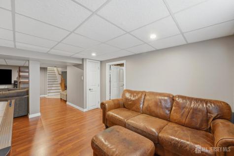 31 Middle Hill Road Colonia NJ 07067