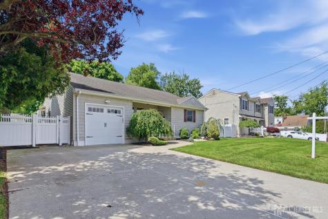 31 Middle Hill Road Colonia NJ 07067