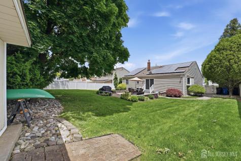 31 Middle Hill Road Colonia NJ 07067
