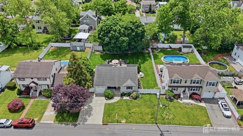 31 Middle Hill Road Colonia NJ 07067