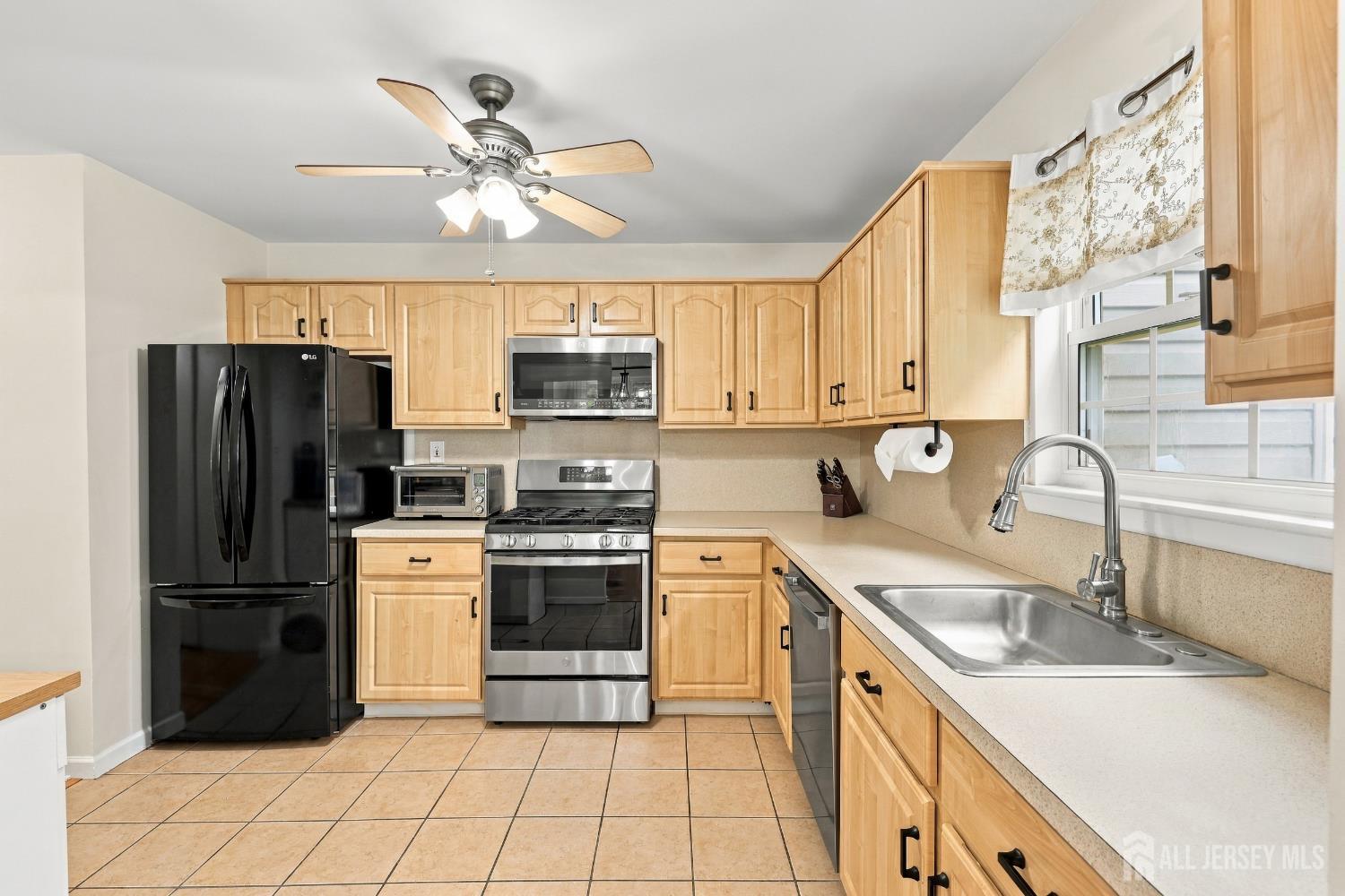 60 County Road Aberdeen NJ 07721