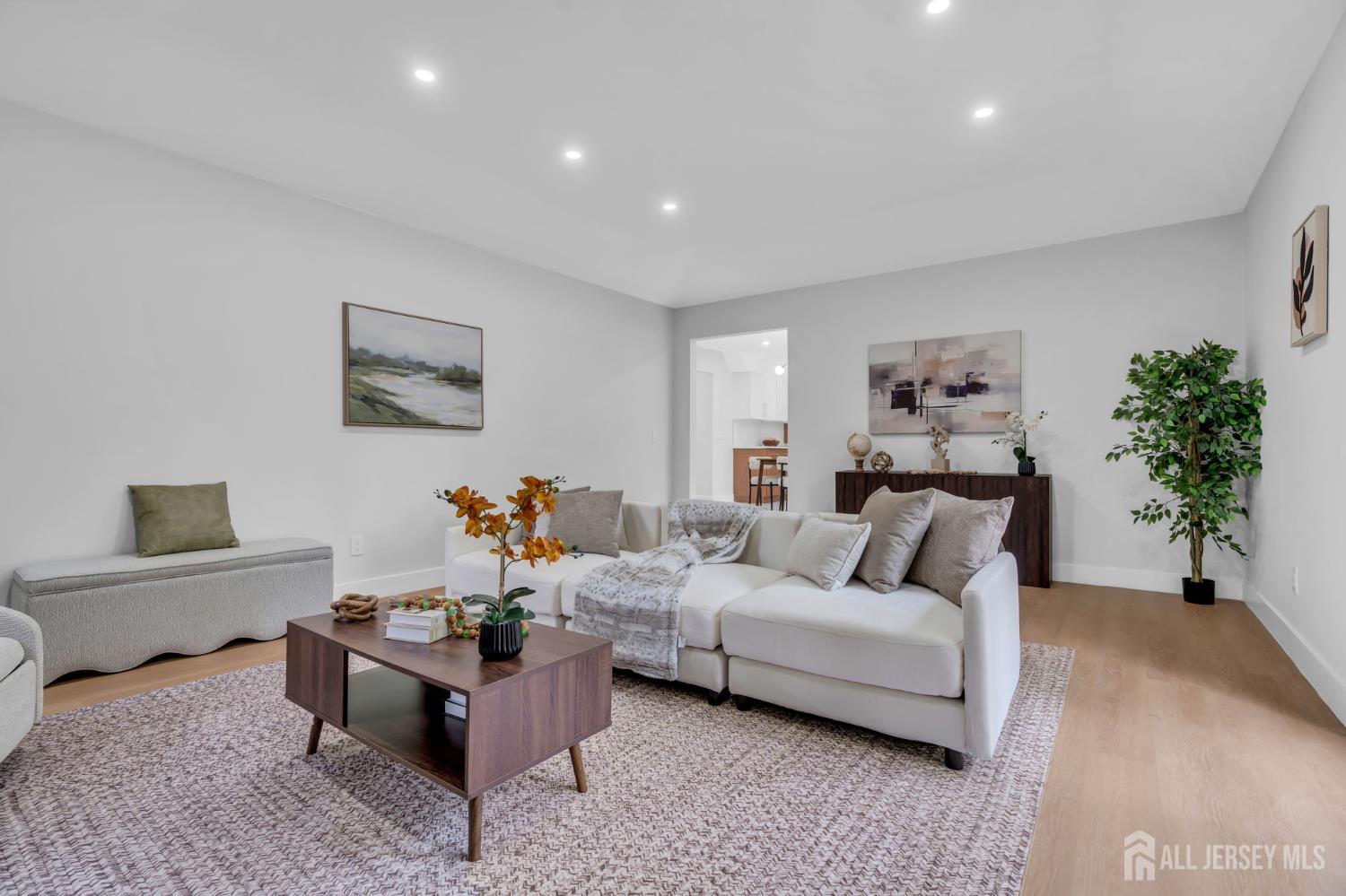 24 Dewey Drive New Brunswick NJ 08901