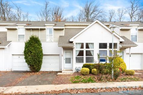 18 Parkside Drive Jamesburg NJ 08831