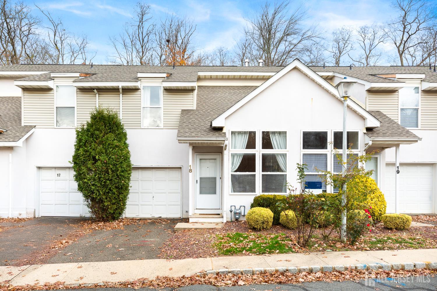 18 Parkside Drive Jamesburg NJ 08831