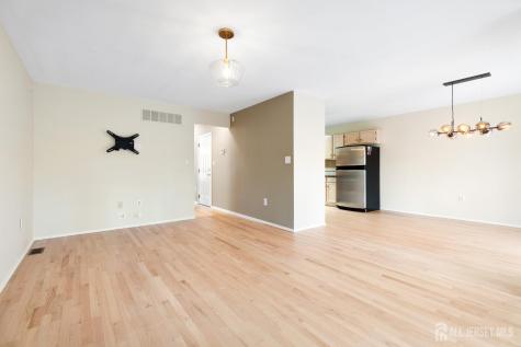 18 Parkside Drive Jamesburg NJ 08831