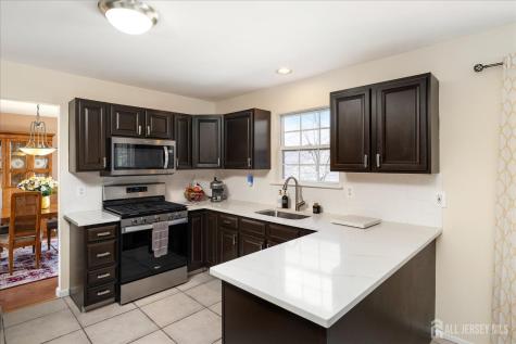 28 Terrier Place South Brunswick NJ 08824
