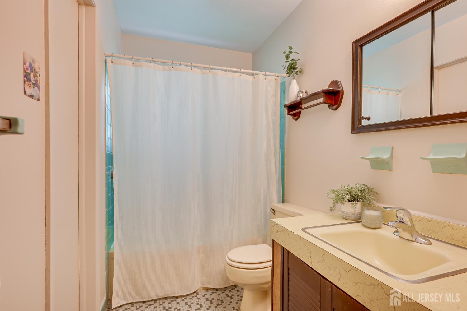 6 Sheffield Place Metuchen NJ 08840