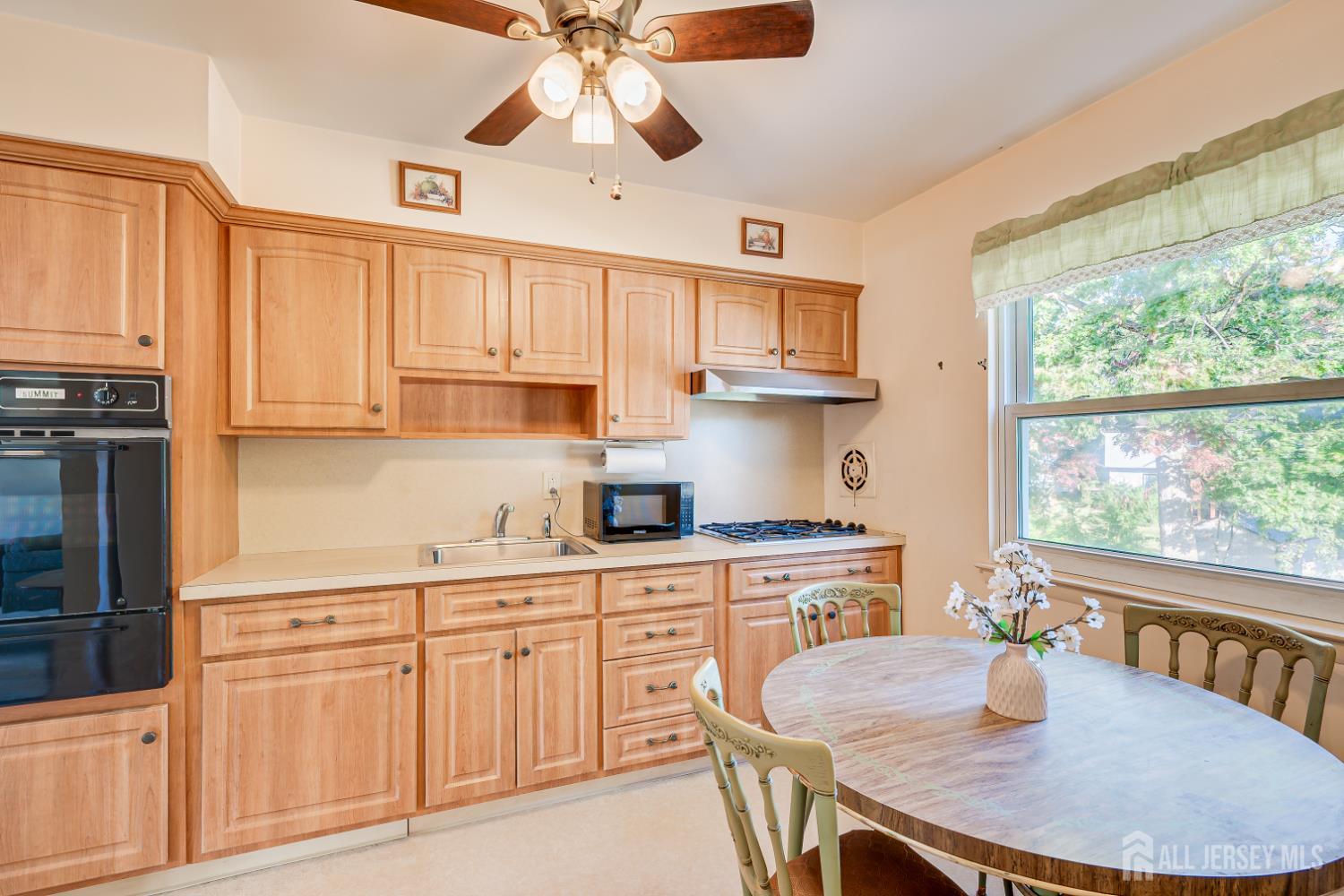 6 Sheffield Place Metuchen NJ 08840
