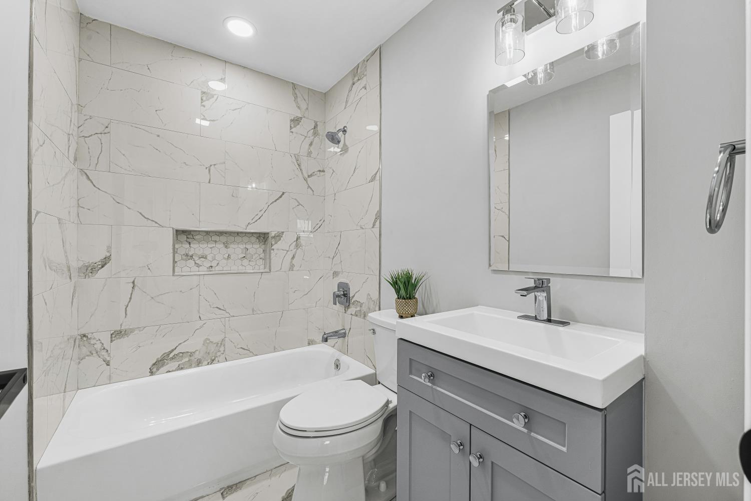 68 Elliot Place Edison NJ 08817