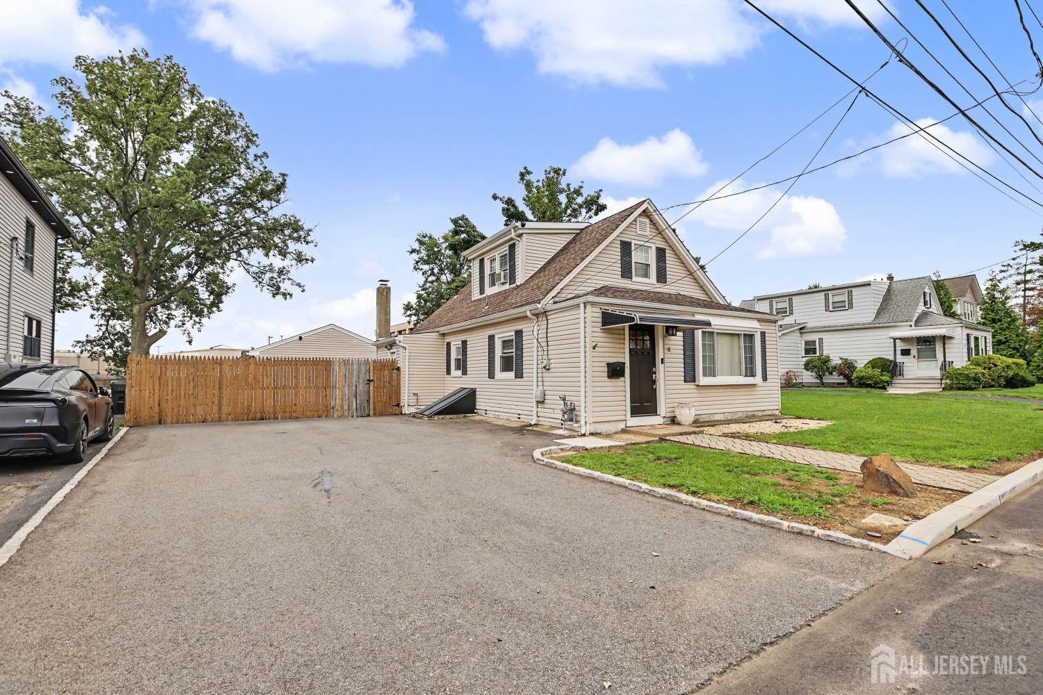 18 Tappen Street Avenel NJ 07001