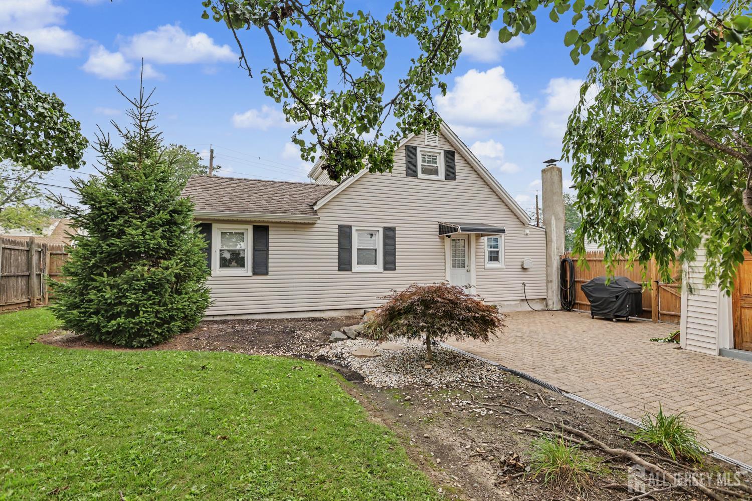 18 Tappen Street Avenel NJ 07001