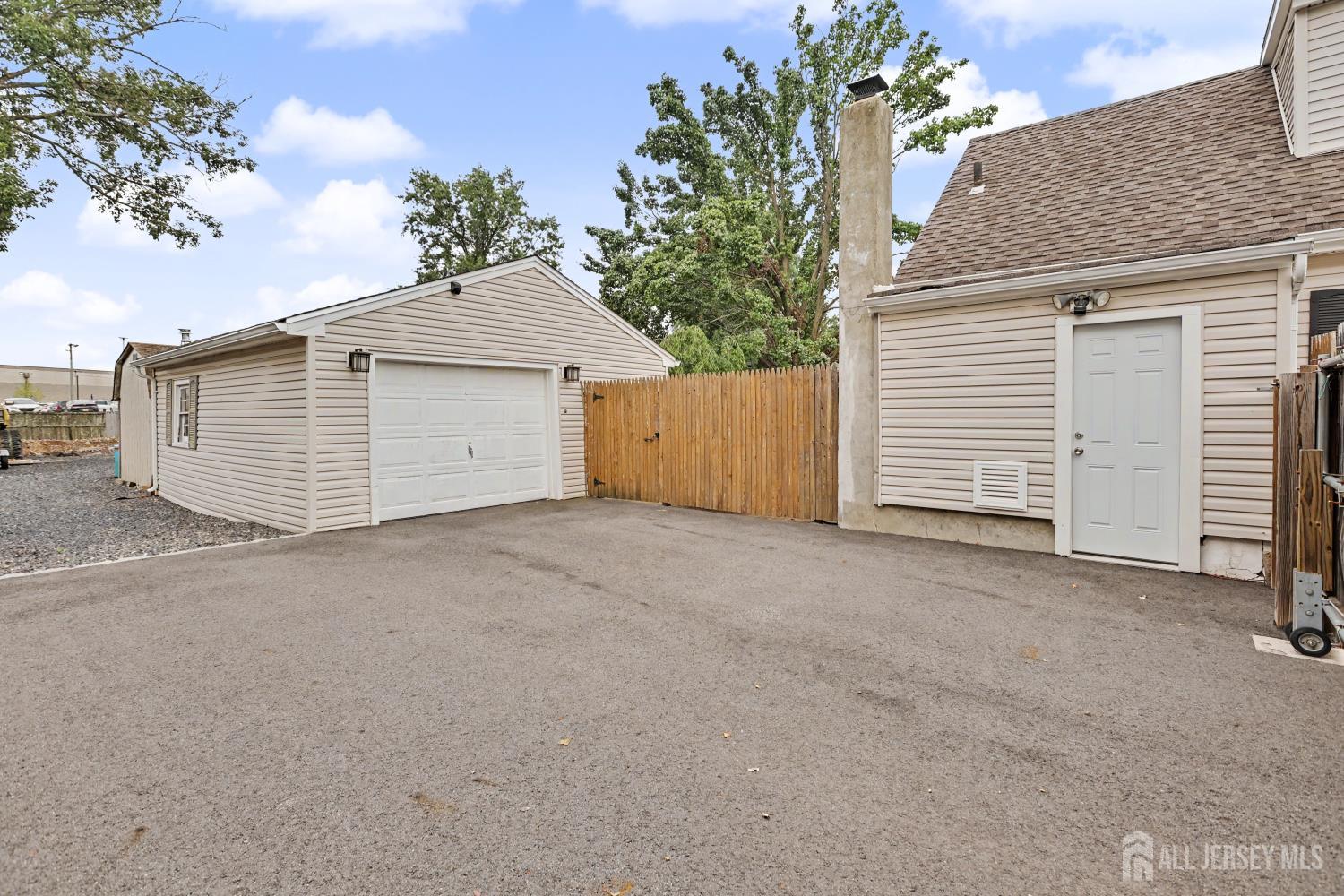 18 Tappen Street Avenel NJ 07001