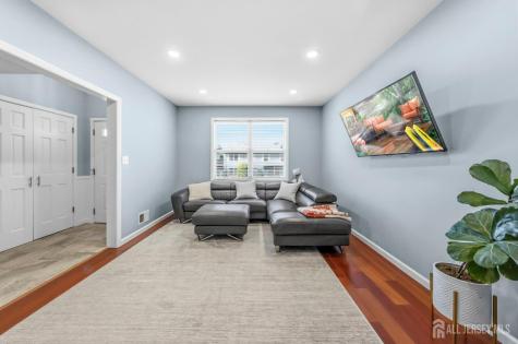 10 Peachtree Lane Jamesburg NJ 08831