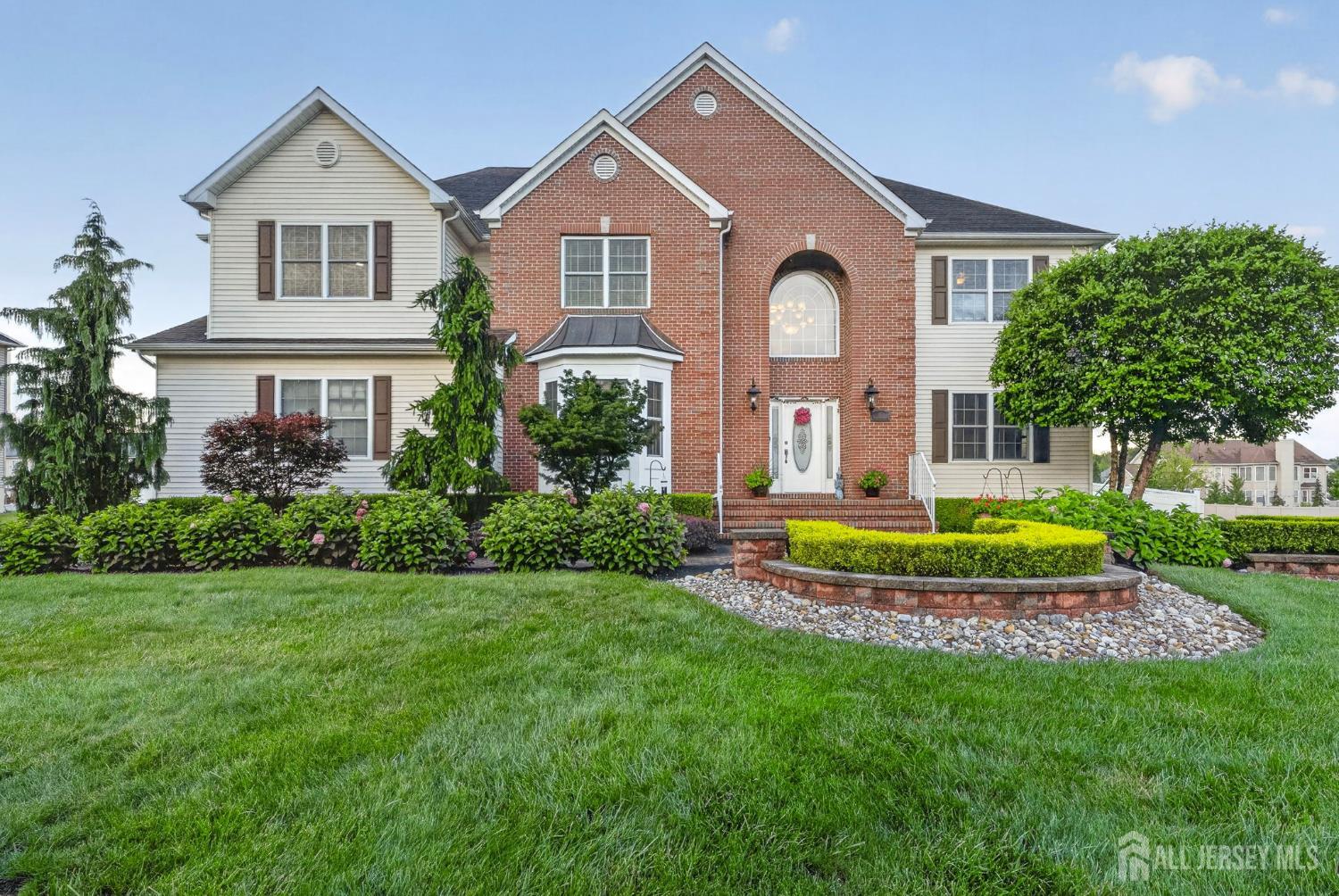 5 Adam Court Monroe NJ 08831