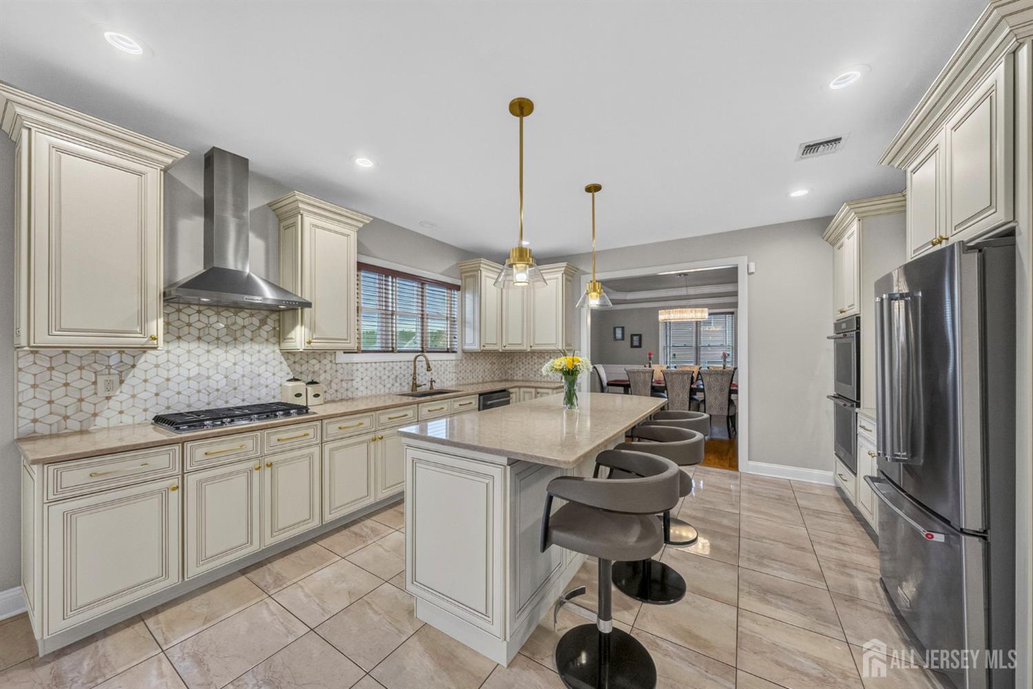 5 Adam Court Monroe NJ 08831