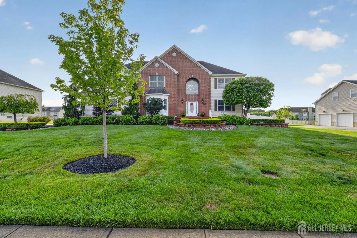 5 Adam Court Monroe NJ 08831