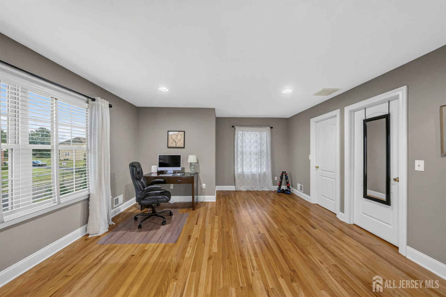 5 Adam Court Monroe NJ 08831