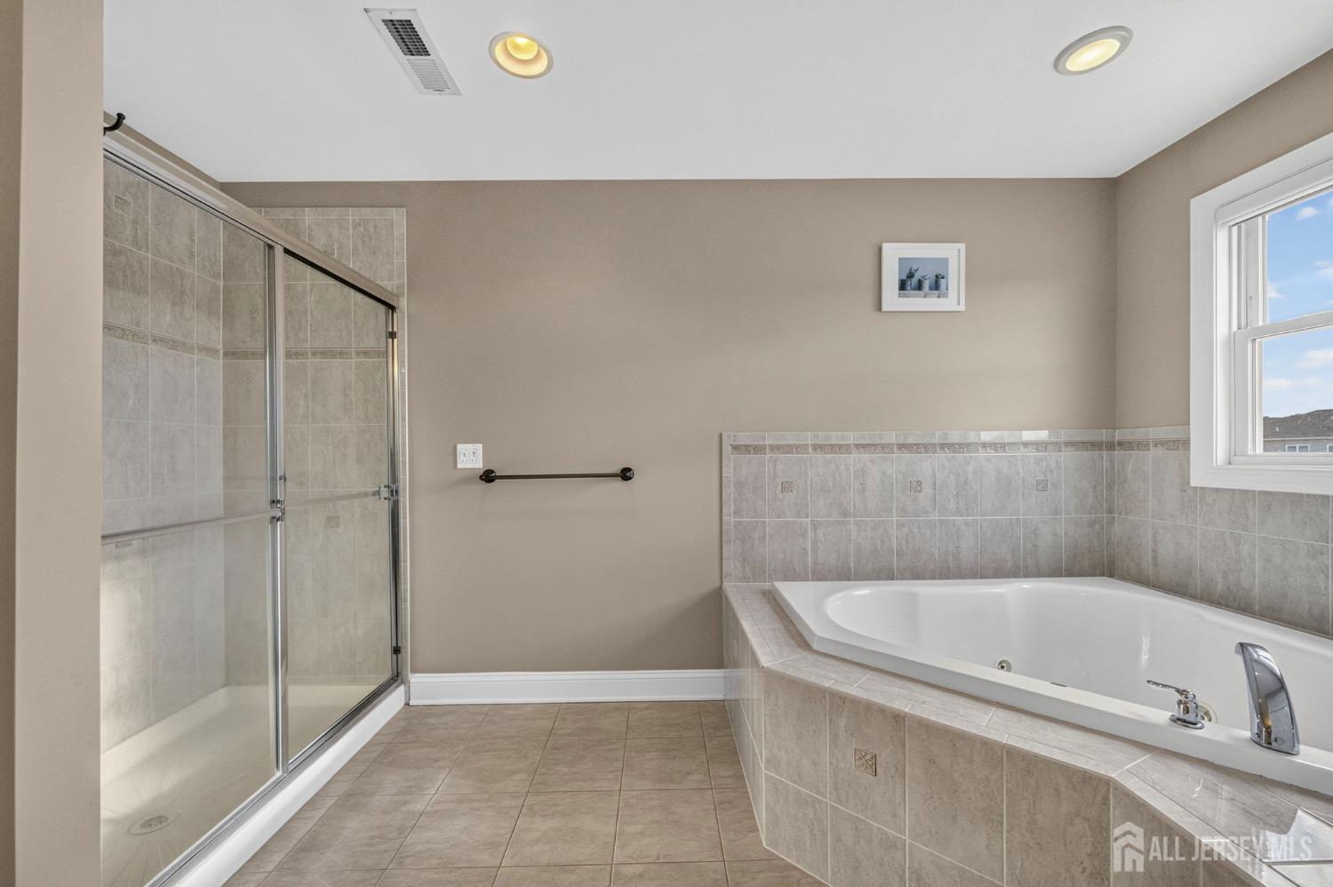 5 Adam Court Monroe NJ 08831