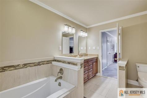 13 Patricia Way South Brunswick NJ 08824