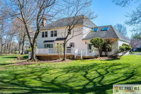 13 Patricia Way South Brunswick NJ 08824