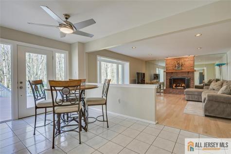 13 Patricia Way South Brunswick NJ 08824