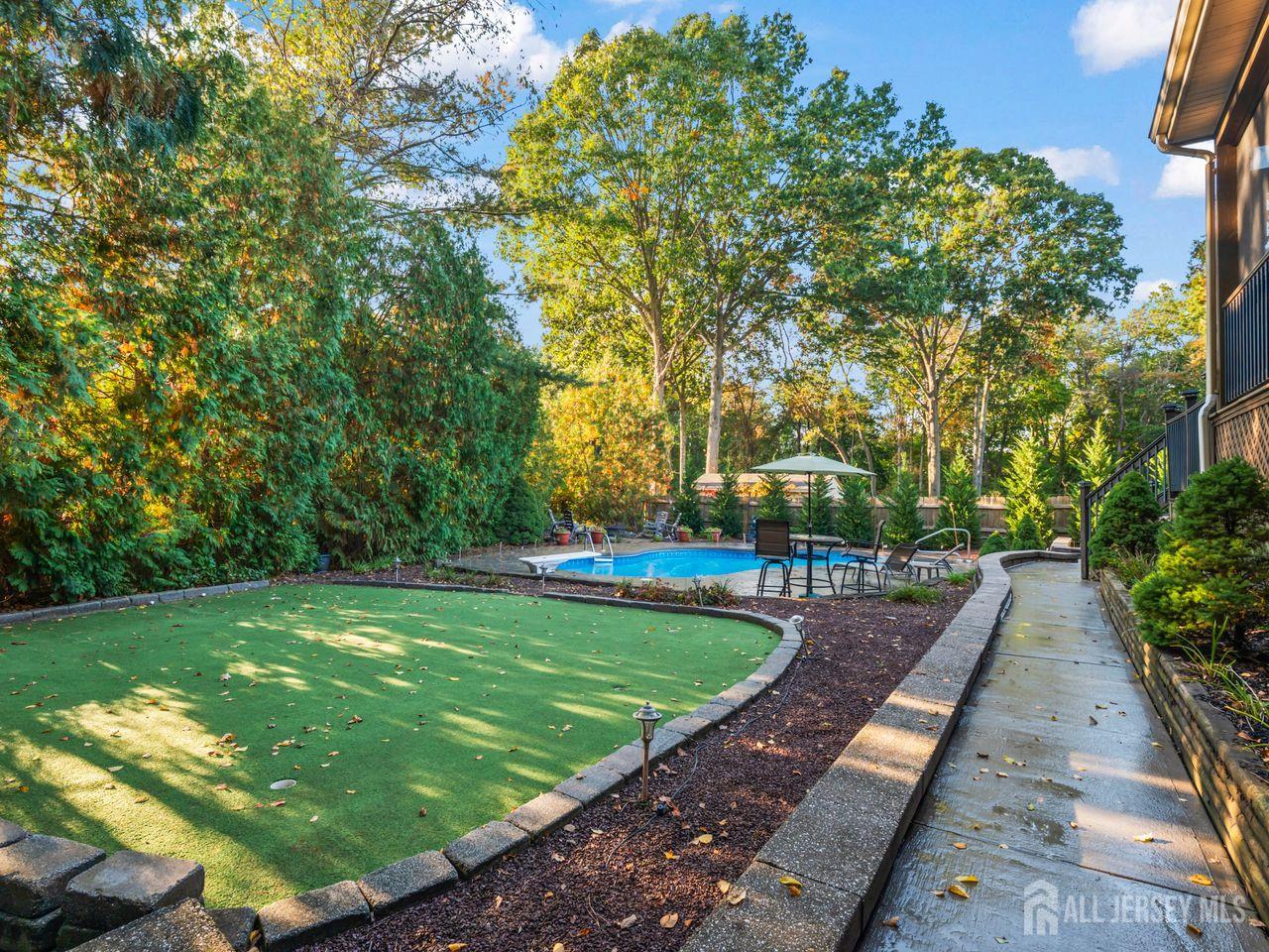 5 Black Oak Court Monroe NJ 08831