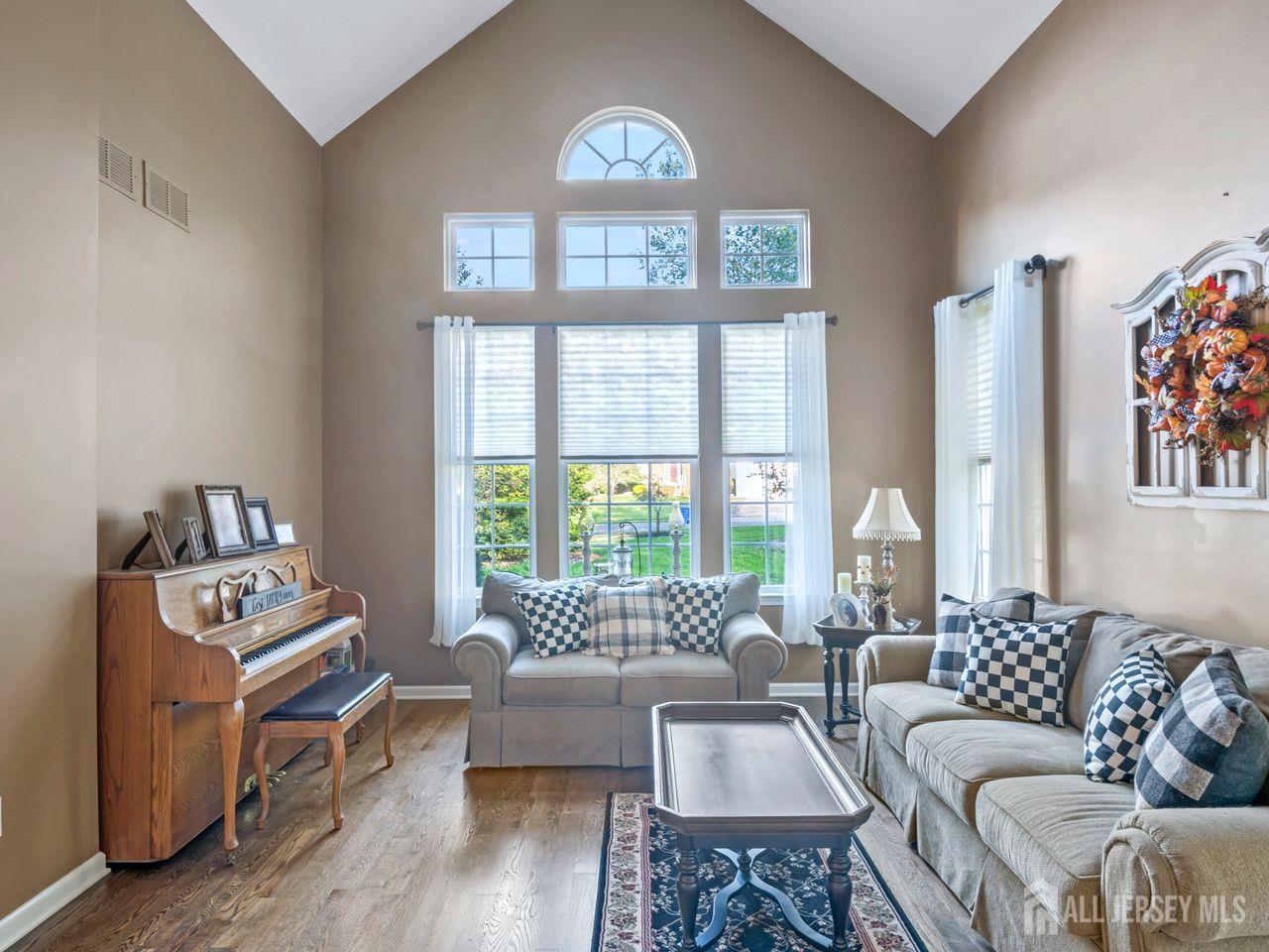 5 Black Oak Court Monroe NJ 08831