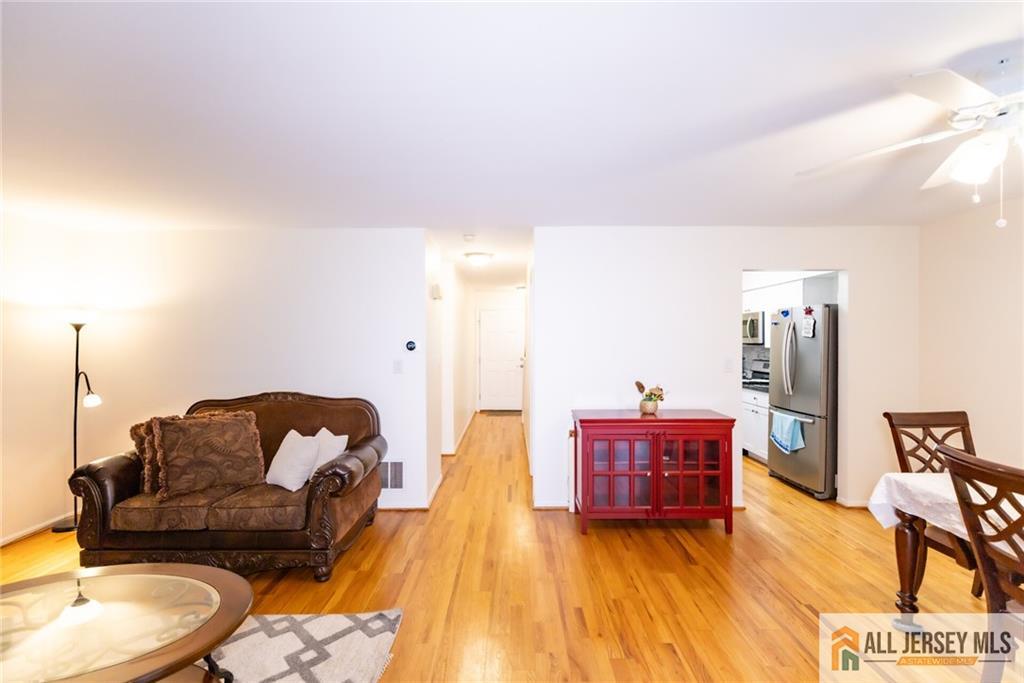 17 Heritage Court Ewing NJ 08628