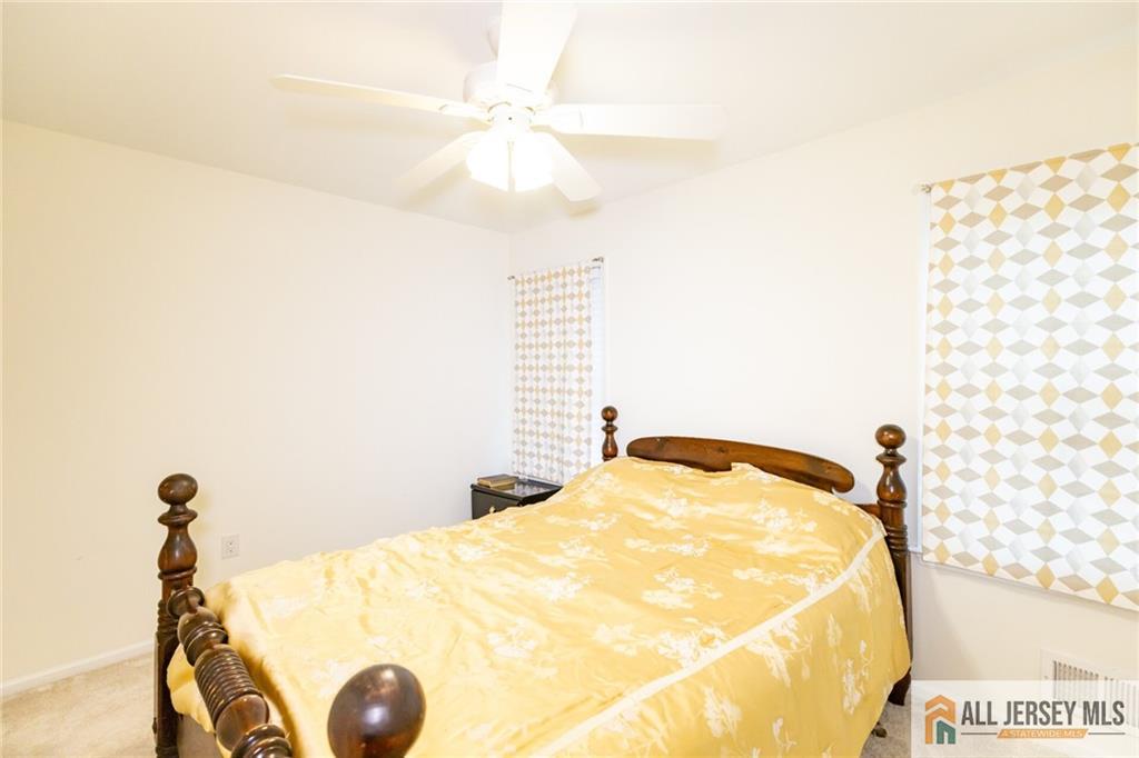 17 Heritage Court Ewing NJ 08628