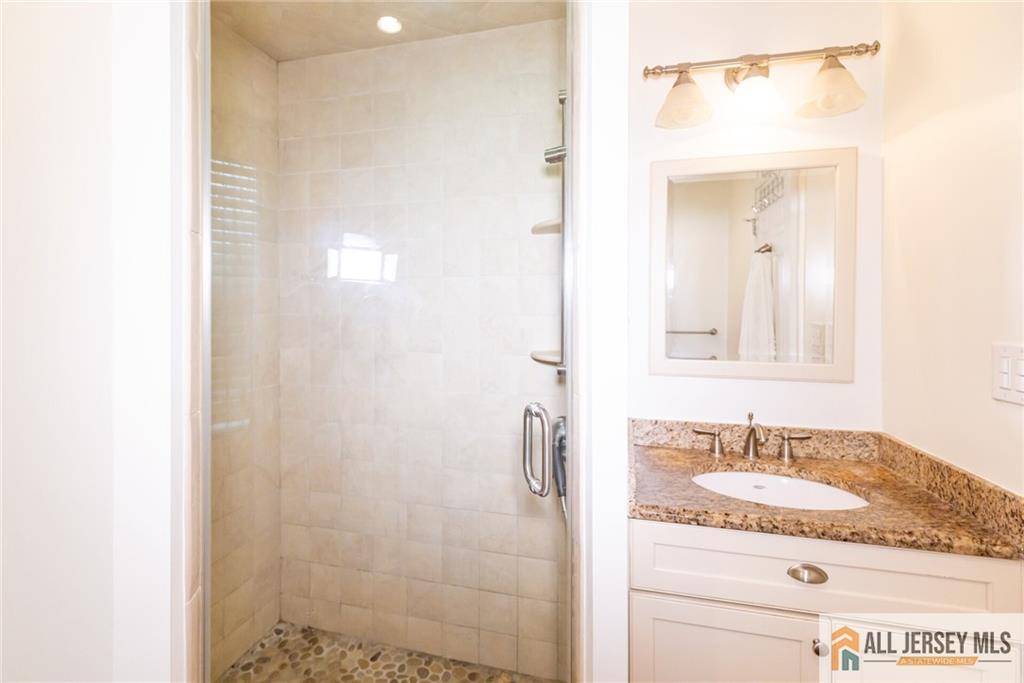 17 Heritage Court Ewing NJ 08628