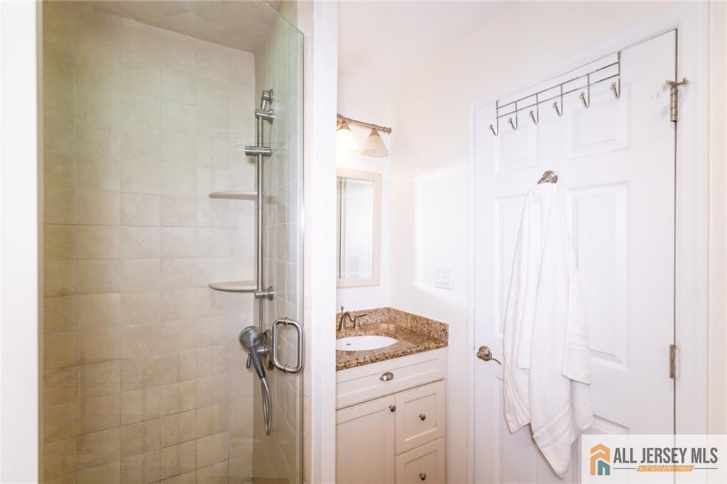 17 Heritage Court Ewing NJ 08628