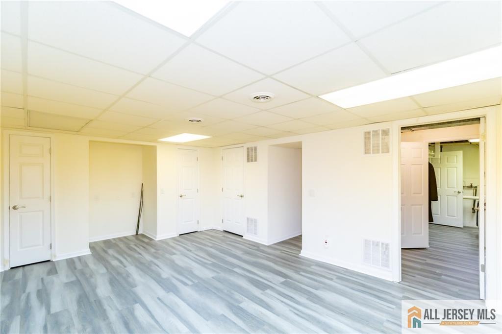 17 Heritage Court Ewing NJ 08628