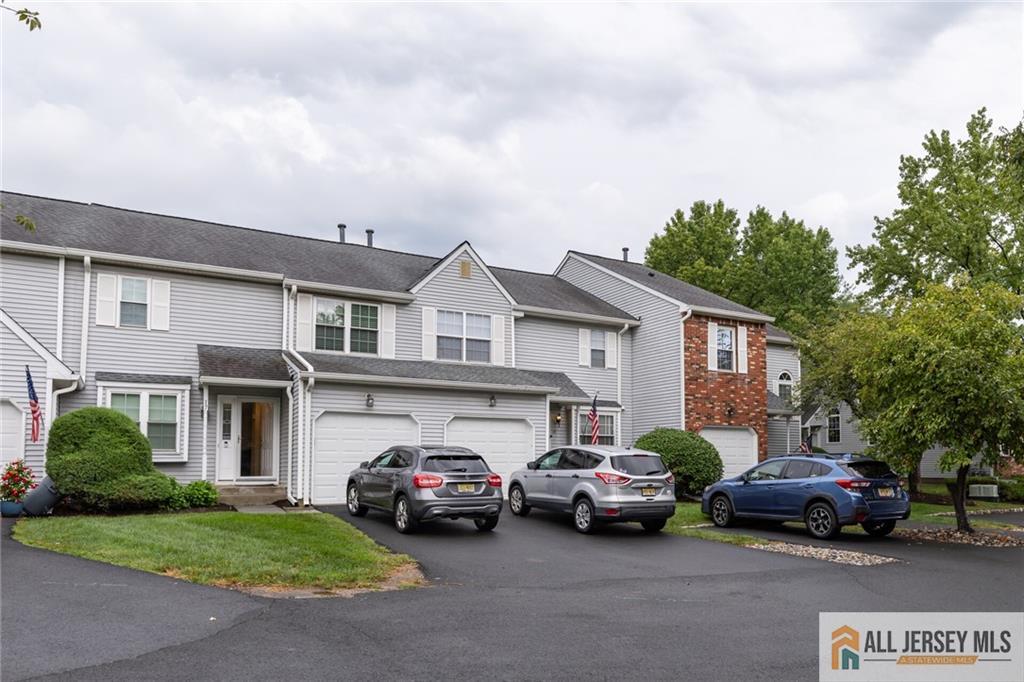 17 Heritage Court Ewing NJ 08628