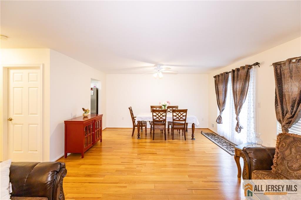 17 Heritage Court Ewing NJ 08628