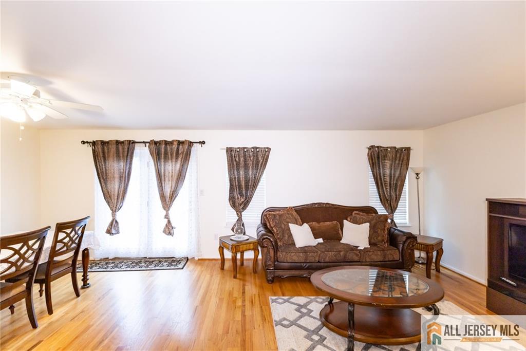 17 Heritage Court Ewing NJ 08628