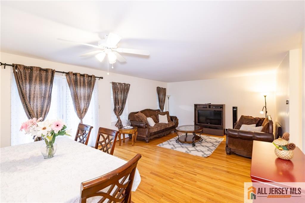 17 Heritage Court Ewing NJ 08628