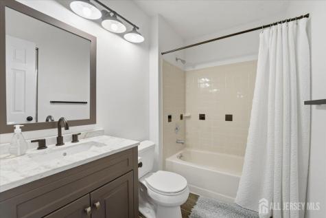 63 Amberly Court Franklin NJ 08823