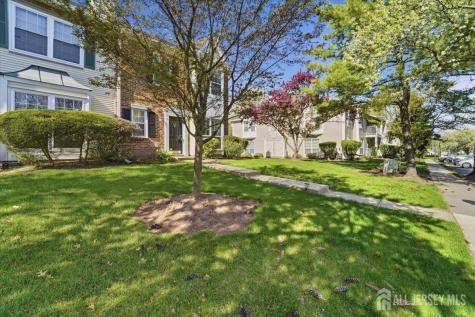 63 Amberly Court Franklin NJ 08823