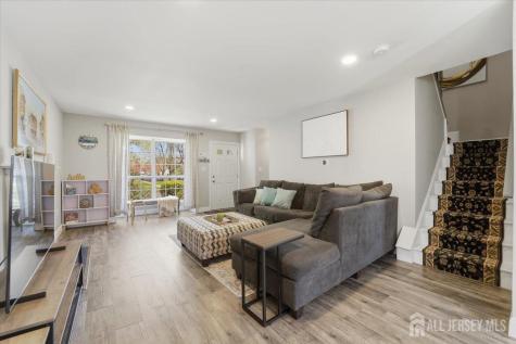 63 Amberly Court Franklin NJ 08823