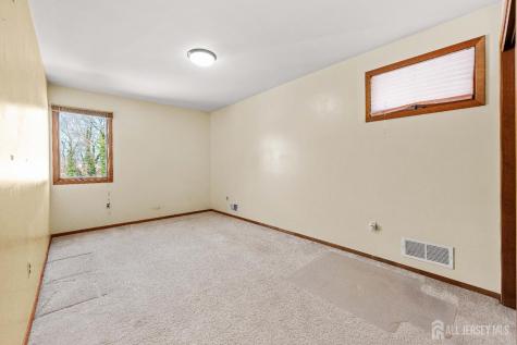 18 Erik Drive North Brunswick NJ 08902