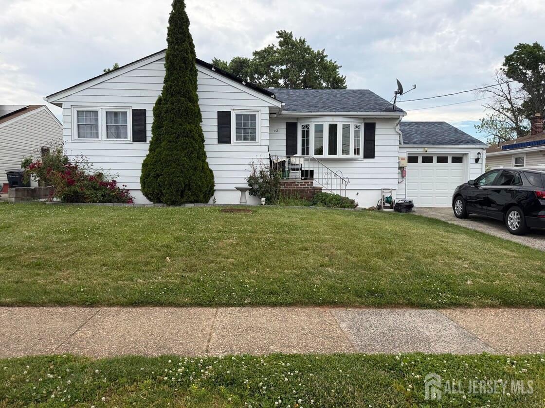 22 Longview Avenue Carteret NJ 07008